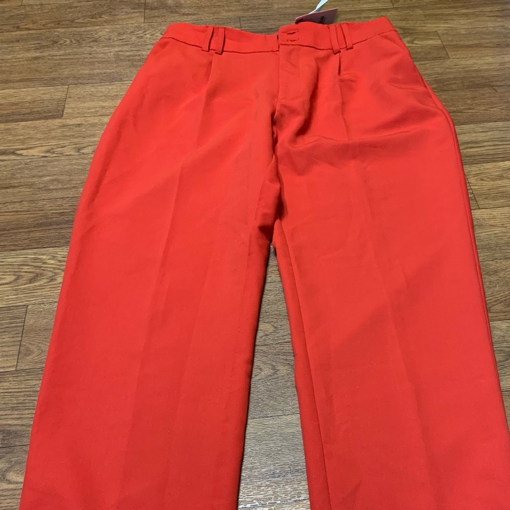 Women’s Bershka red capris size medium
